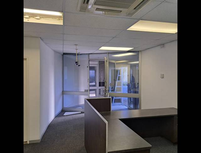 BUSINESS PROPERTY TO RENT IN HUMERAIL